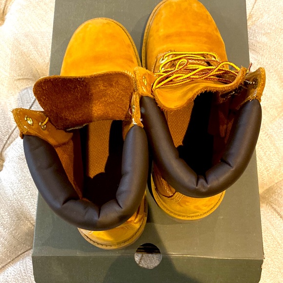 Timberland Waterproof Junior Wheat Nubuck Boots - Picture 5 of 5